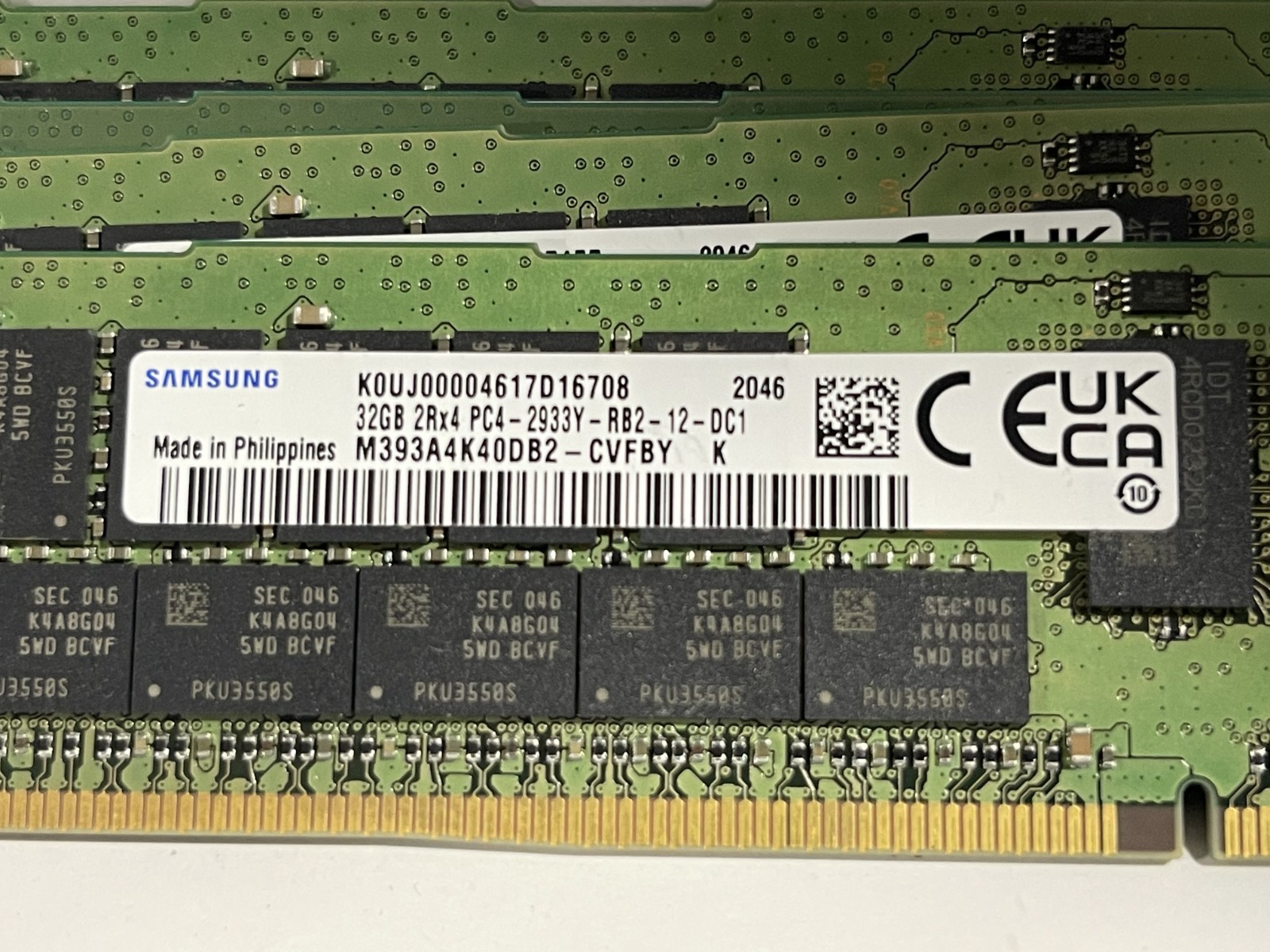 Samsung M393A4K40CB2-CVFC0 32GB (1x32GB) 2933MHz 288-Pin DIMM Memory Module