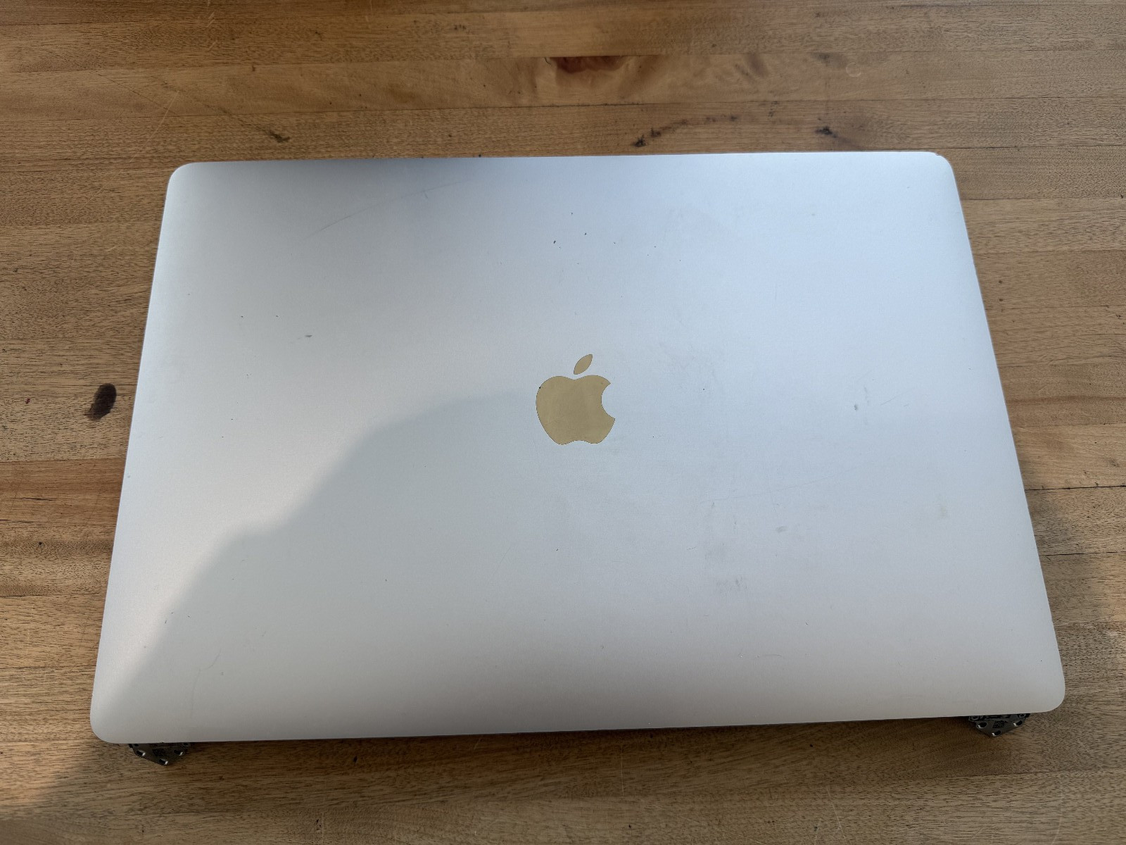 MacBook Pro A1707 15″ Mid 2017 BTO LCD Glossy Screen Assembly Silver 661-08031