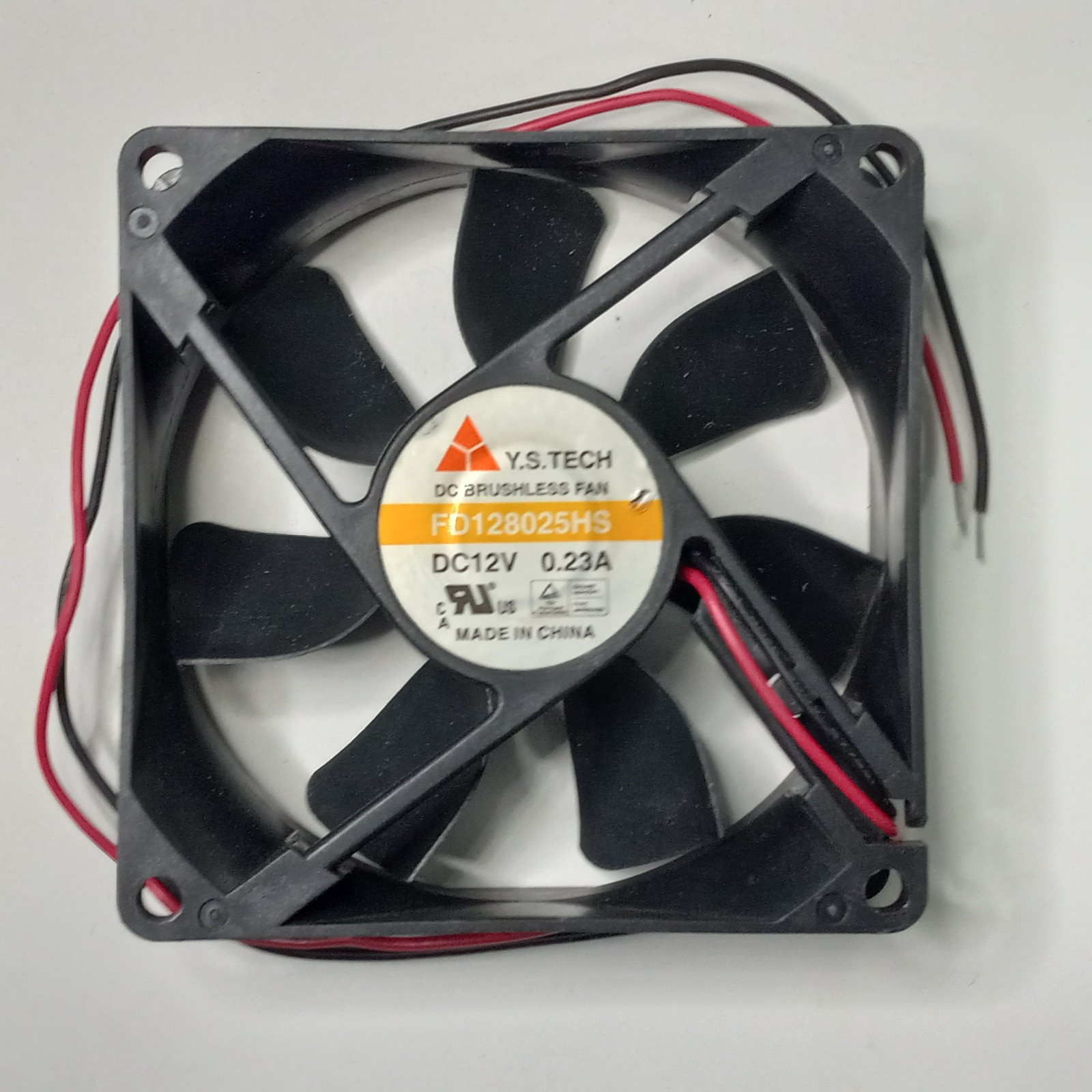 YS TECH 80mm X 80mm X 25mm 12VDC Brushless Cooling Fan 0.23A Wire Leads