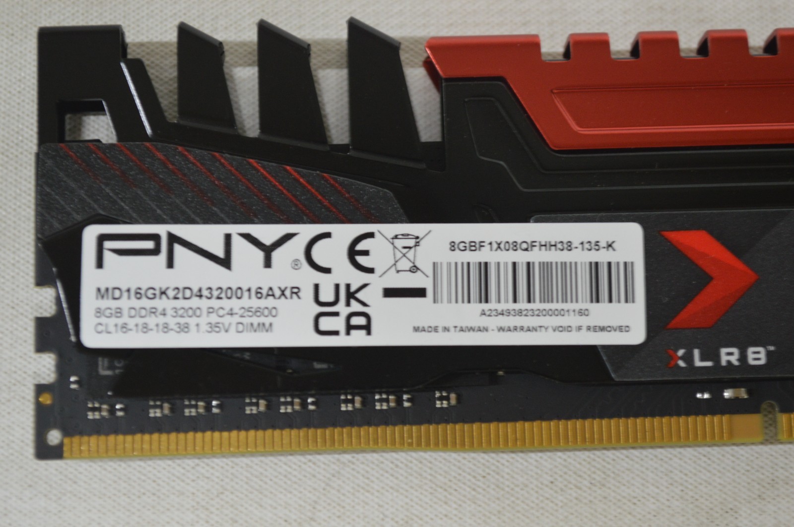 PNY PC4-25600 (DDR4-3200) 16GB (2x8GB) Memory RAM MD16GK2D4320016AXR
