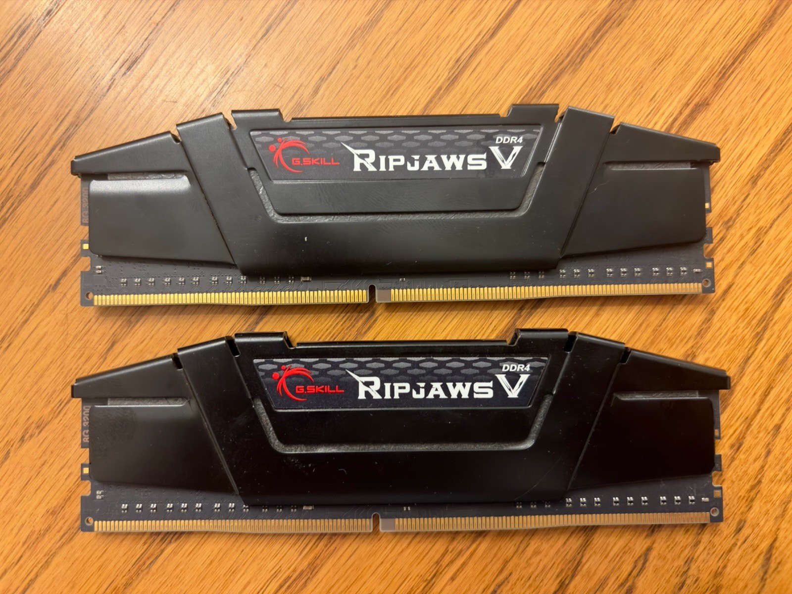 G.Skill RipjawsV Series DDR4 RAM (XMP) 16GB (2x8GB) 3200MT/s CL14-14-14-34 B-Die