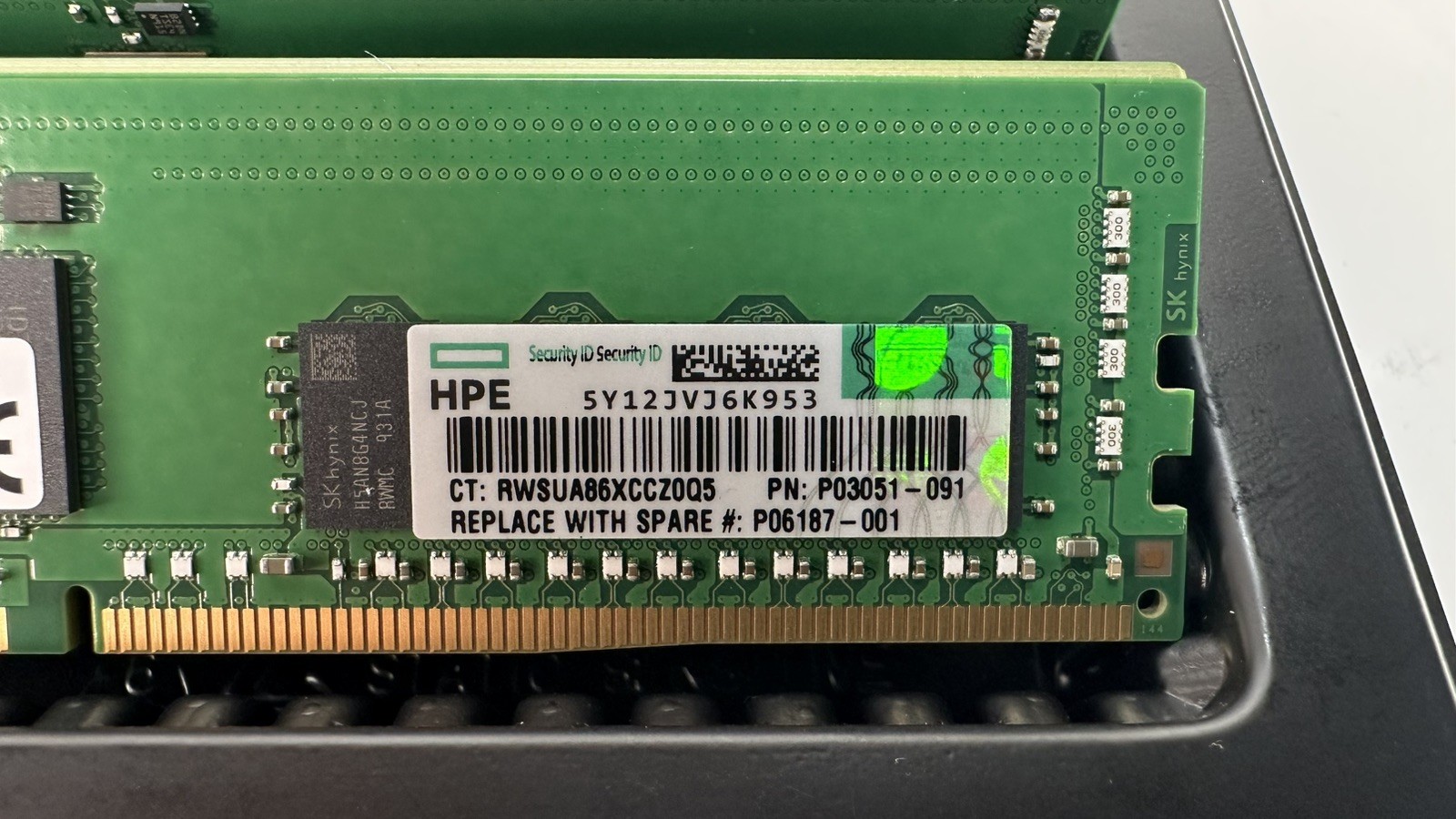 HPE Hynix 16GB PC4-23400 DDR4-2933MHz ECC Reg 1Rx4 RAM Memory P03051-091 2933Y