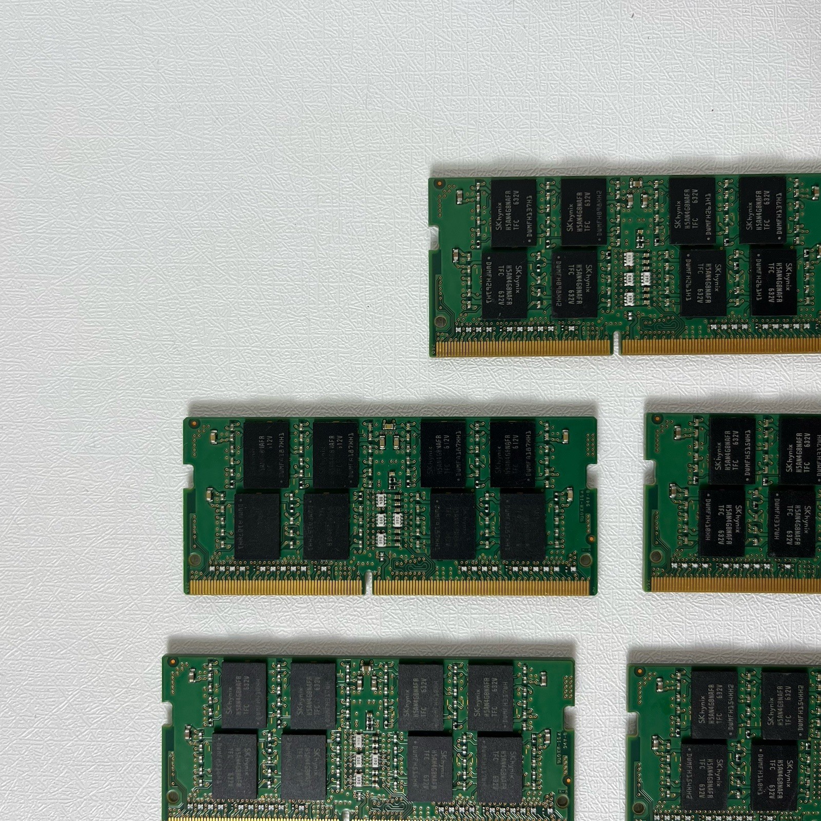 LOT of 88GB, SK hynix 8GB 2Rx8 PC4-2133P SODIM HMA41GS6AFR8N & Micron 8GB 2R8X