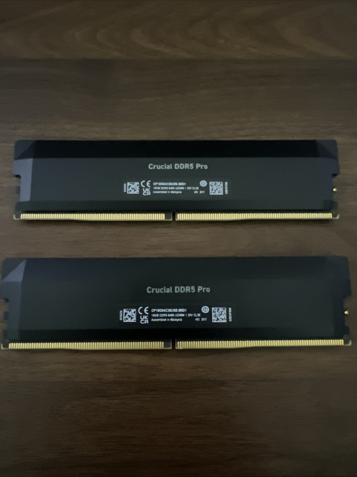 Crucial Pro Overclocking 32GB 2x16GB DDR5 6400 CL38 XMP EXPO Black UDIMM