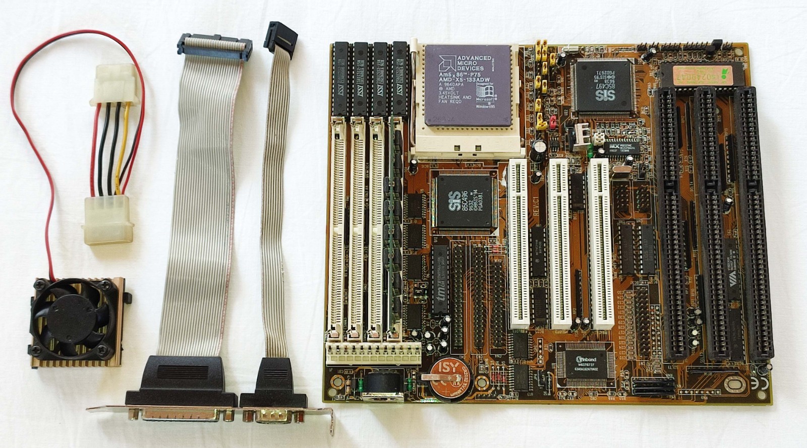 486 MAX Mk2 – Lucky Star LS-486E Socket 3, AMD 5×86 at 150Mhz, 16MB 60ns FPM RAM