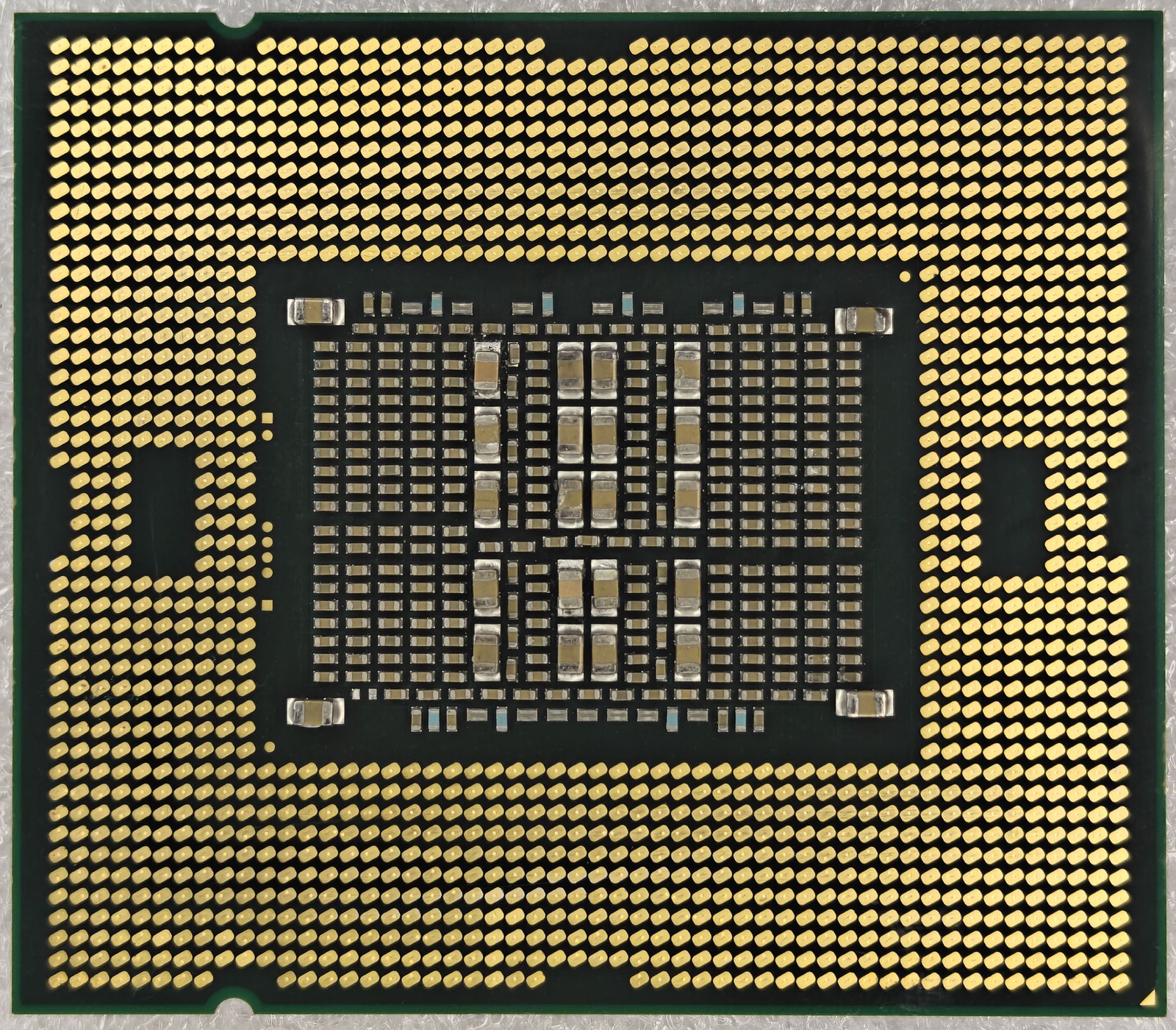 Intel Xeon E7-4820 2.0GHz SLC3G 18MB 5.86 GT/s 8-Core CPU Processor
