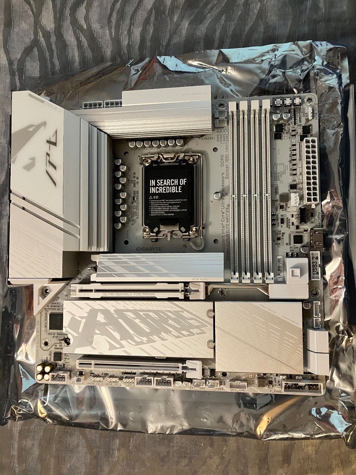 GIGABYTE Z890M AORUS ELITE WIFI7 ICE INTEL MOTHERBOARD (No Wifi Antenna)