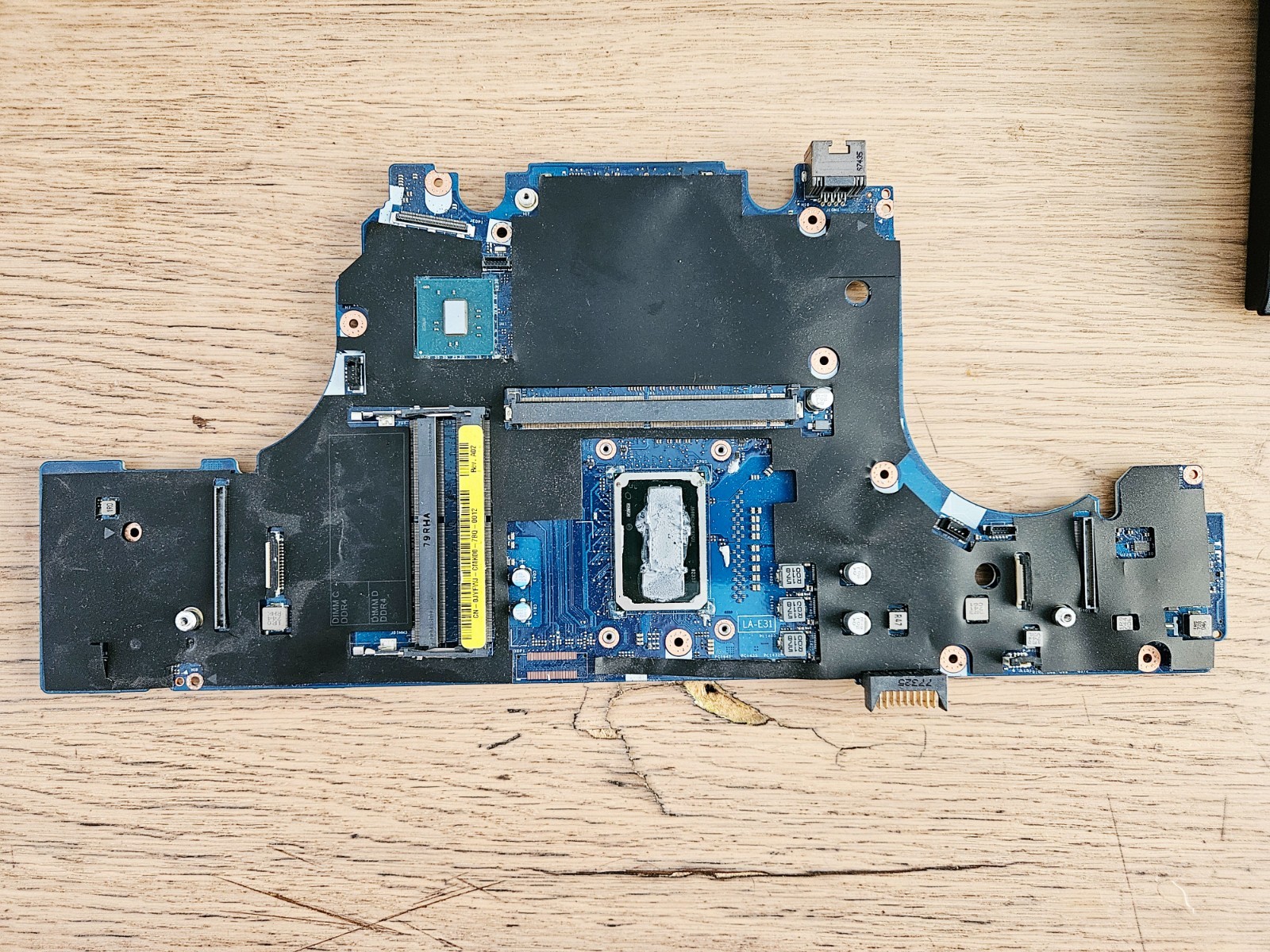 Dell Precision 7520 motherboard Intel Xeon E3-1545M v5 – intel Iris GPU