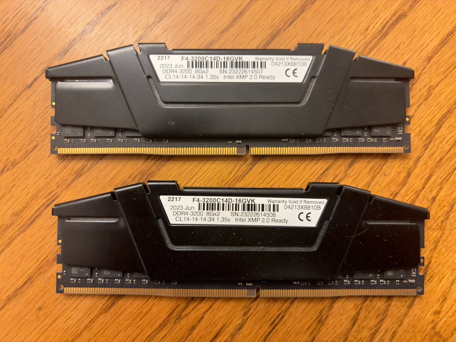 G.Skill RipjawsV Series DDR4 RAM (XMP) 16GB (2x8GB) 3200MT/s CL14-14-14-34 B-Die