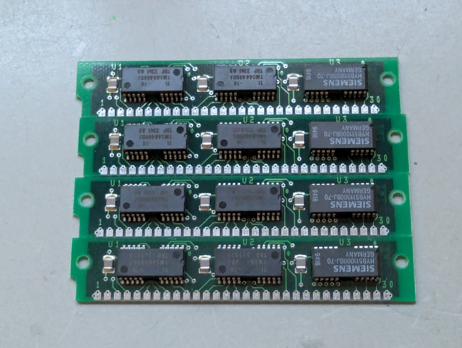 4x Siemens 1MB 1x9x3 70ns 30-Pin 3-Chip SIMM
