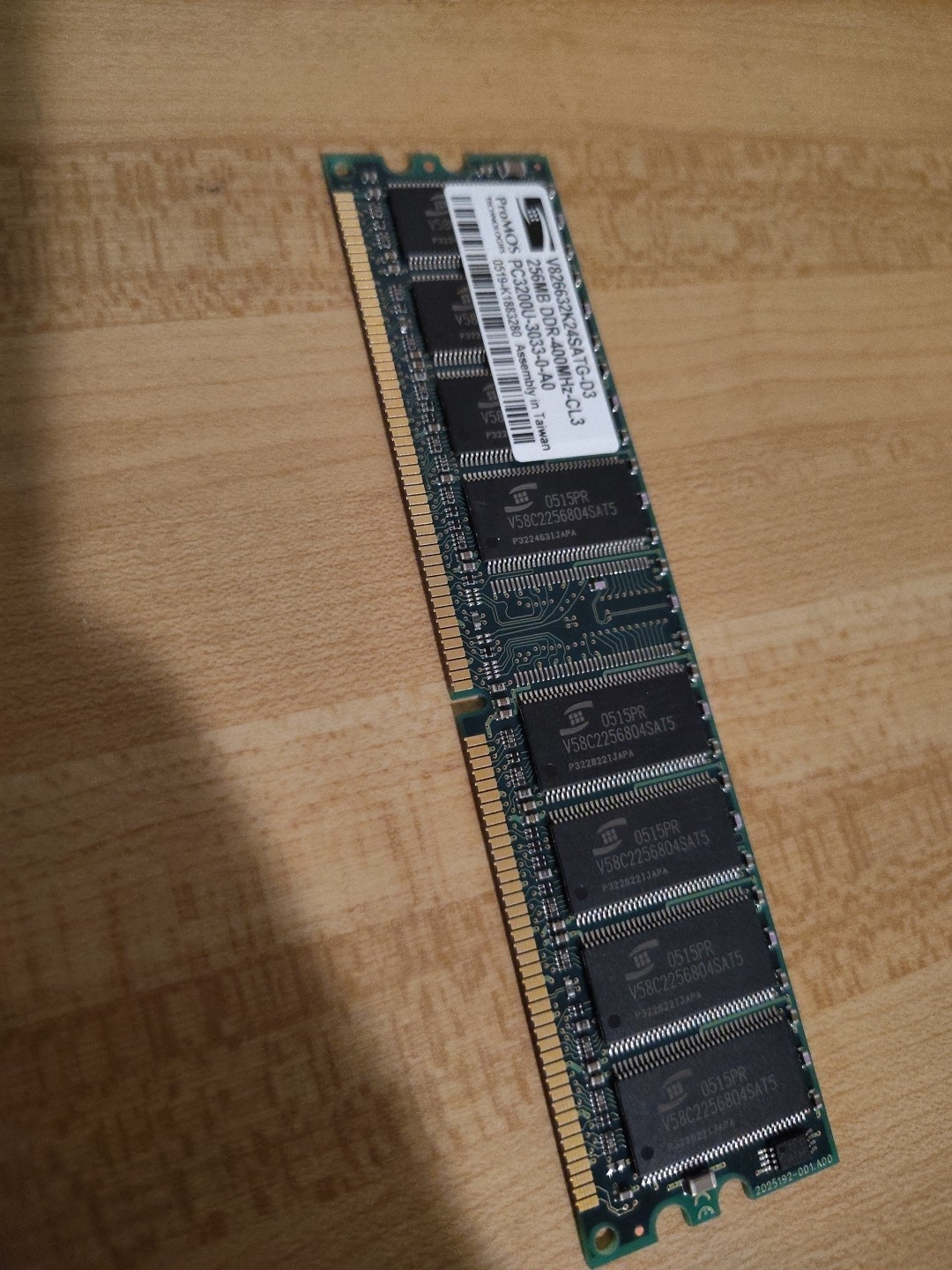 ProMos V826632K24SCTG-D3 256MB DDR-400 (PC-3200) PC-3200U RAM Memory