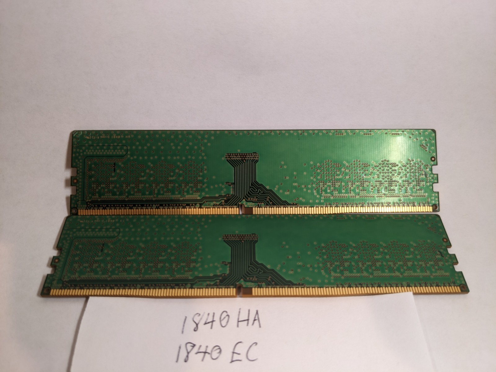 Samsung 8GB PC4-19200 (DDR4-2400) Memory (M378A1K43BB2CRC) LOT