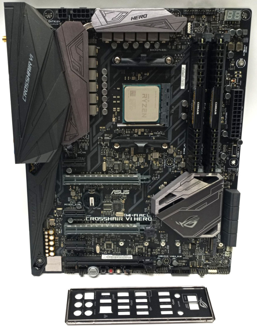 Asus ROG CrossHair V1 Hero Rev.1.0 AMD Ryzen 7 1800x@3.50 32GB RAM +I/O MC644*!