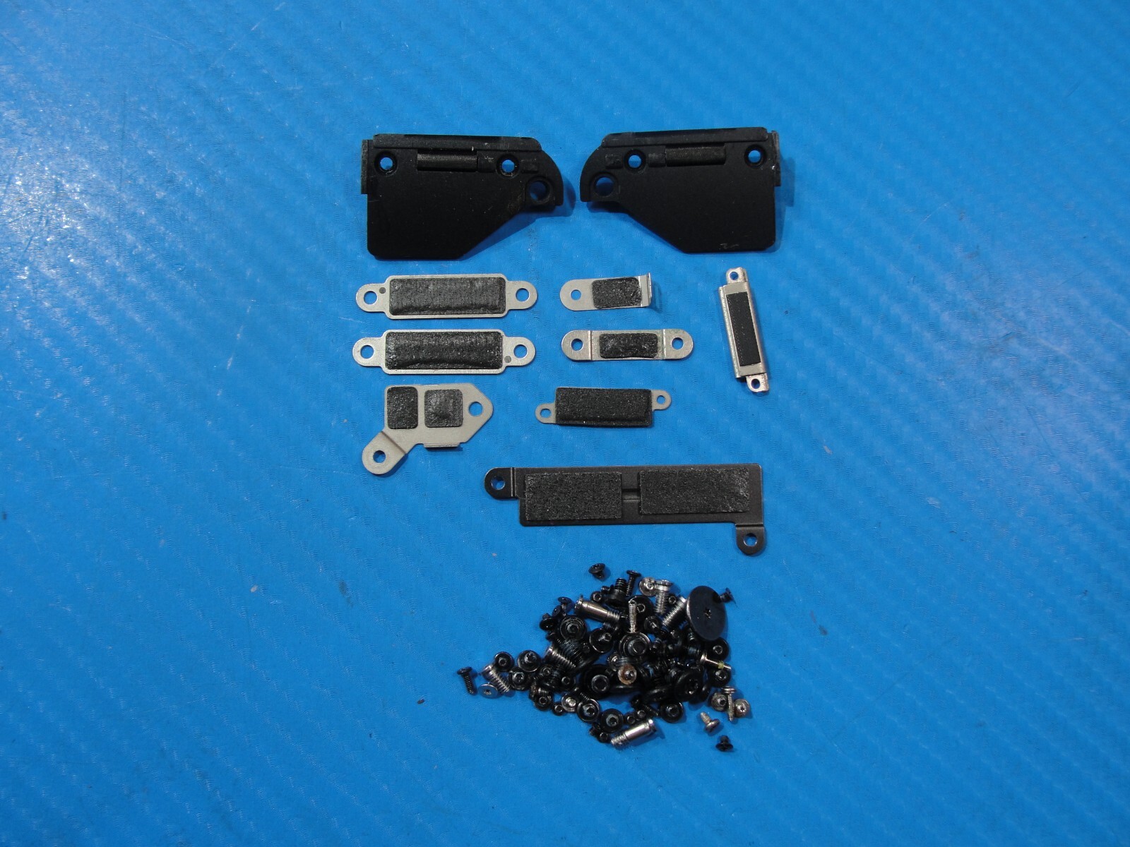 MacBook Pro A1990 Mid 2018 MR962LL/A MR972LL/A 15″ OEM Screw Set Screws GS183965