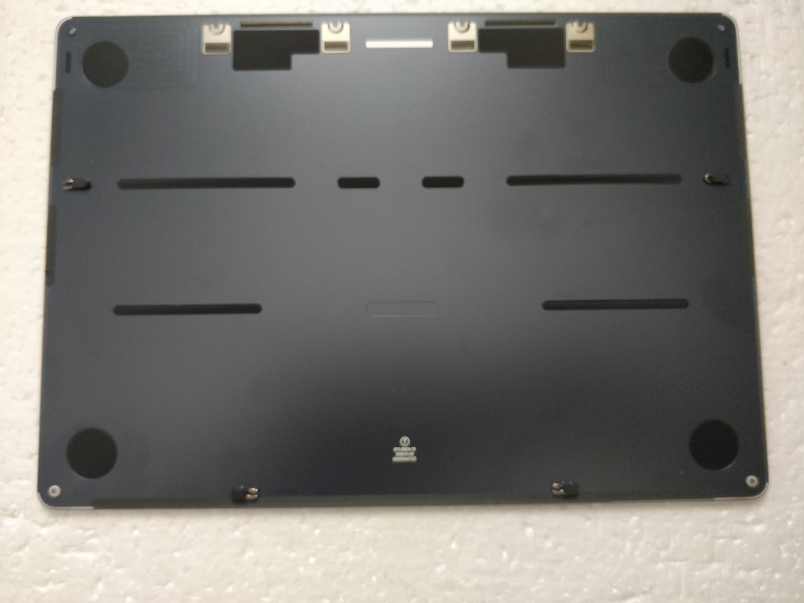 Apple Macbook Air 13.6 inch A3240, M4, 2025 Bottom case cover assembly,Midnight