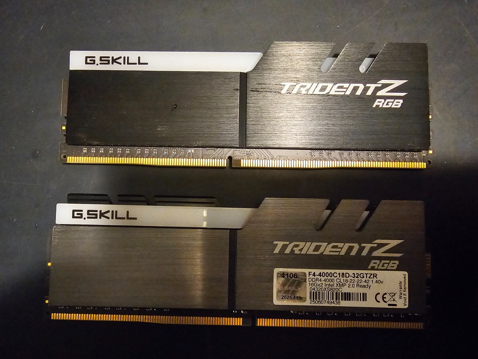G.Skill TridentZ RGB Series 32GB (2x16GB) RAM DDR4 4000MHz F4-4000C18D-32GTZR