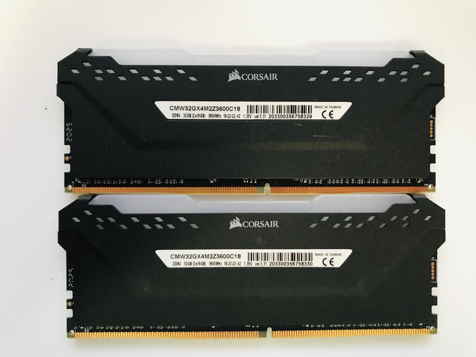 Corsair Vengeance RGB Pro 32GB (2x16GB) DDR4 RAM 3600MHz (CMW32GX4M2Z3600C18)
