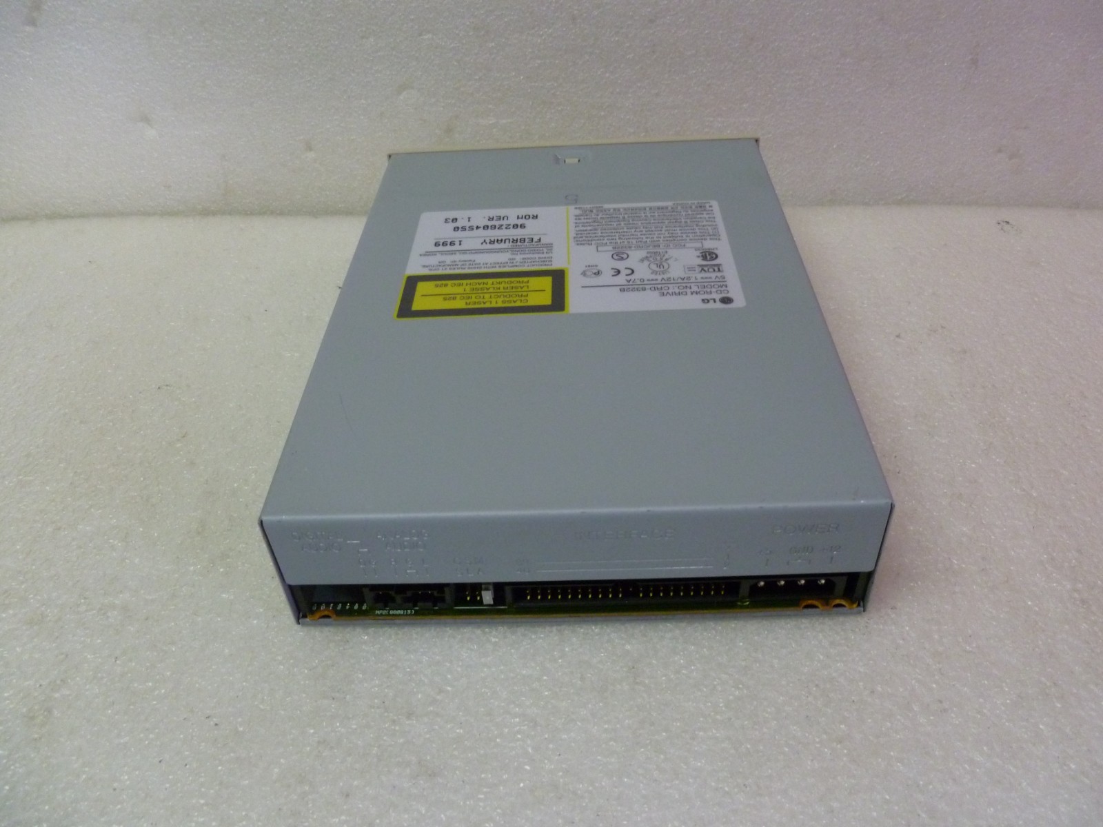 LG Electronics CRD-8322B IDE CD-ROM Drive