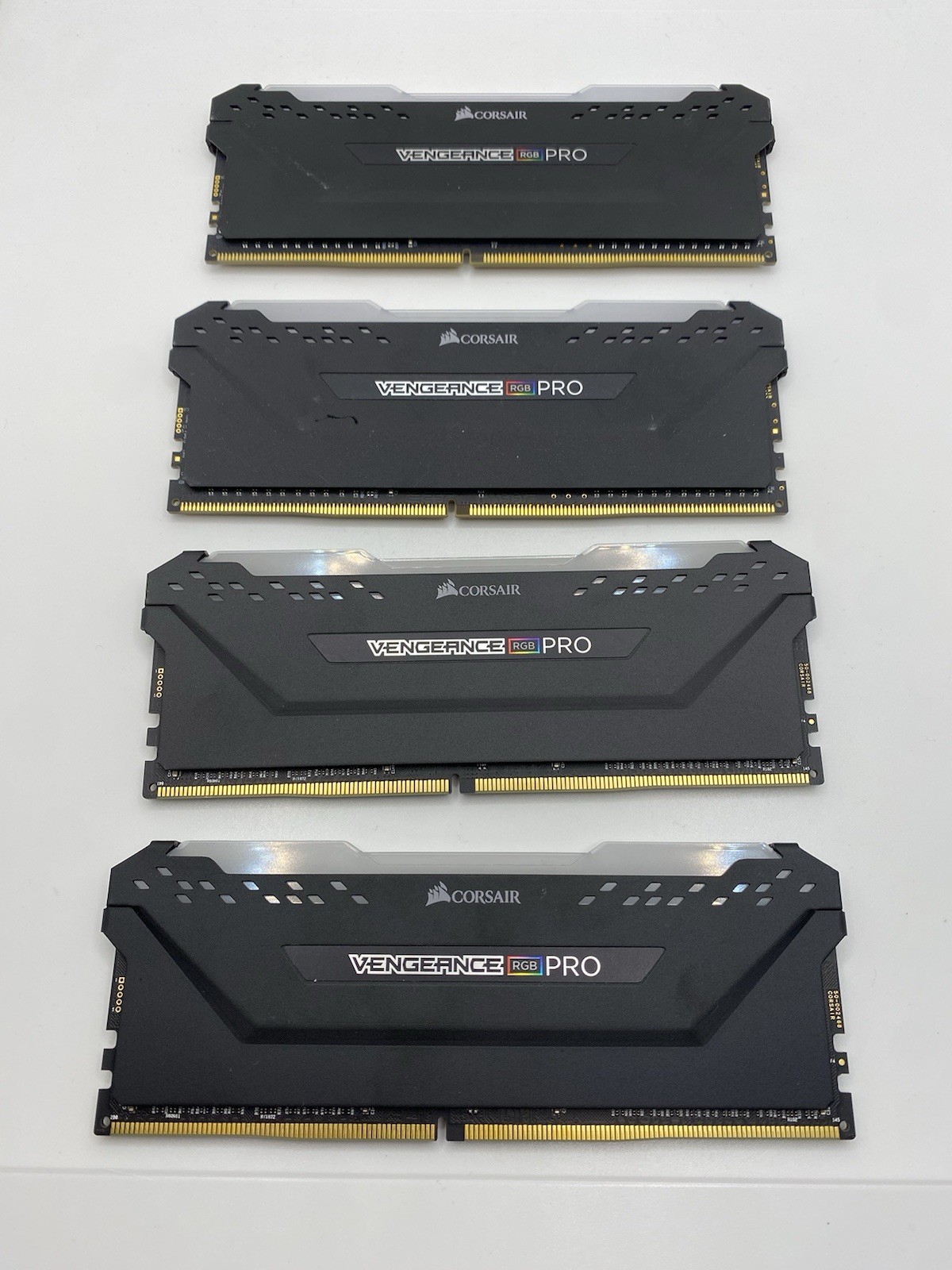 Corsair Vengeance RGB Pro 3200MHz 2x16GB (x4) USED DDR4 CMW32GX4M2C3200C16