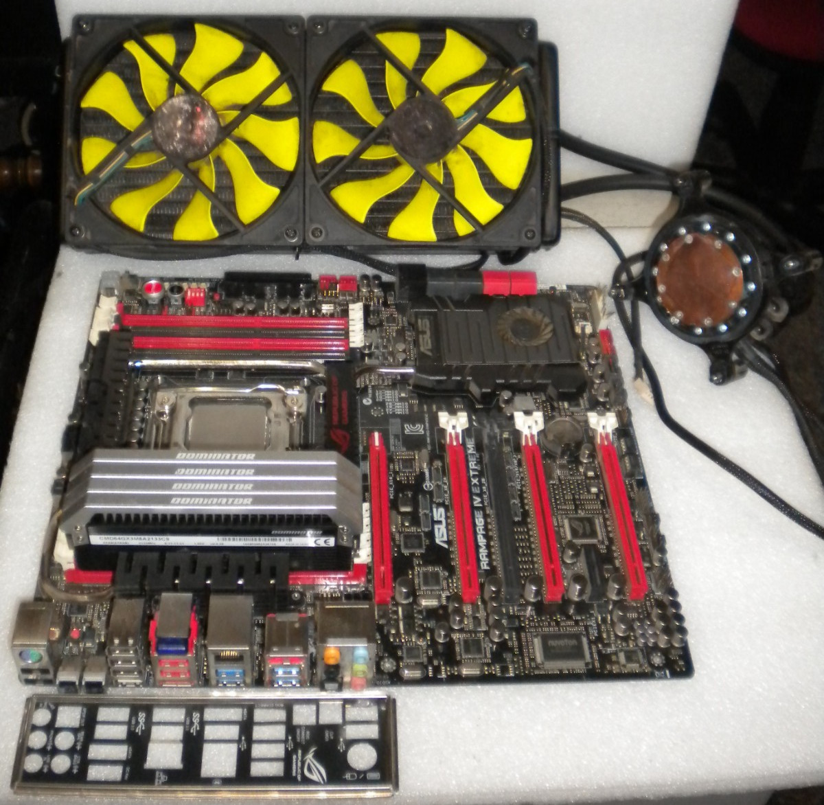 Asus RAMPAGE IV EXTREME X79 LGA2011 EATX Motherboard Quad Channel DDR3 i7-4960X
