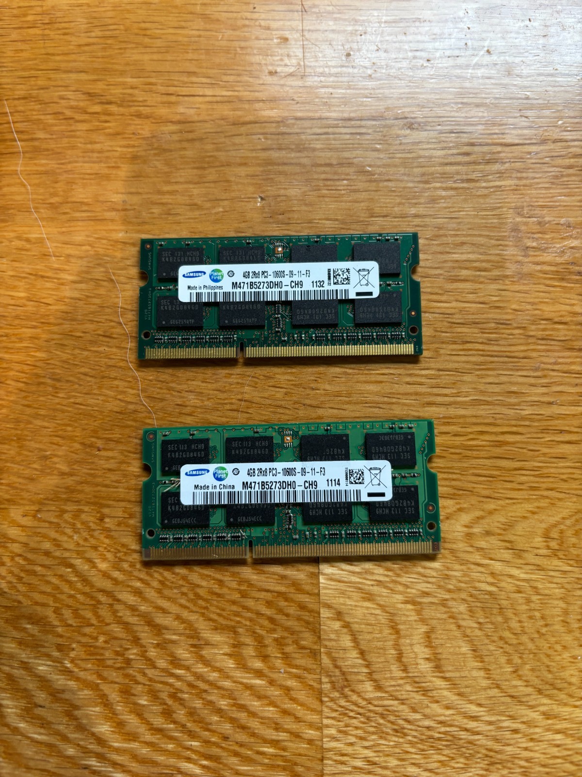 Lot of 2 Samsung 4GB DDR3 PC3-10600S 1333MHz SO-DIMM Laptop RAM M471B5273DH0-CH9
