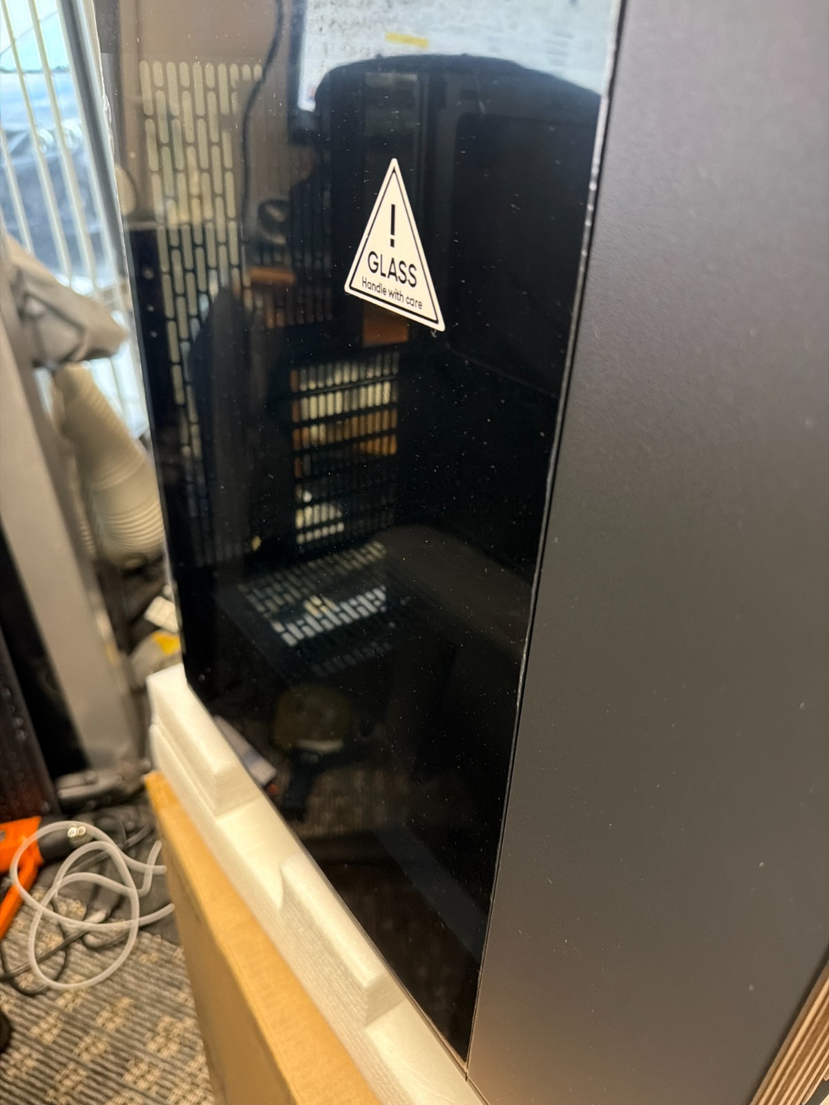 Fractal Design North ATX Mid Tower PC Case – Charcoal Black with Walnut Front