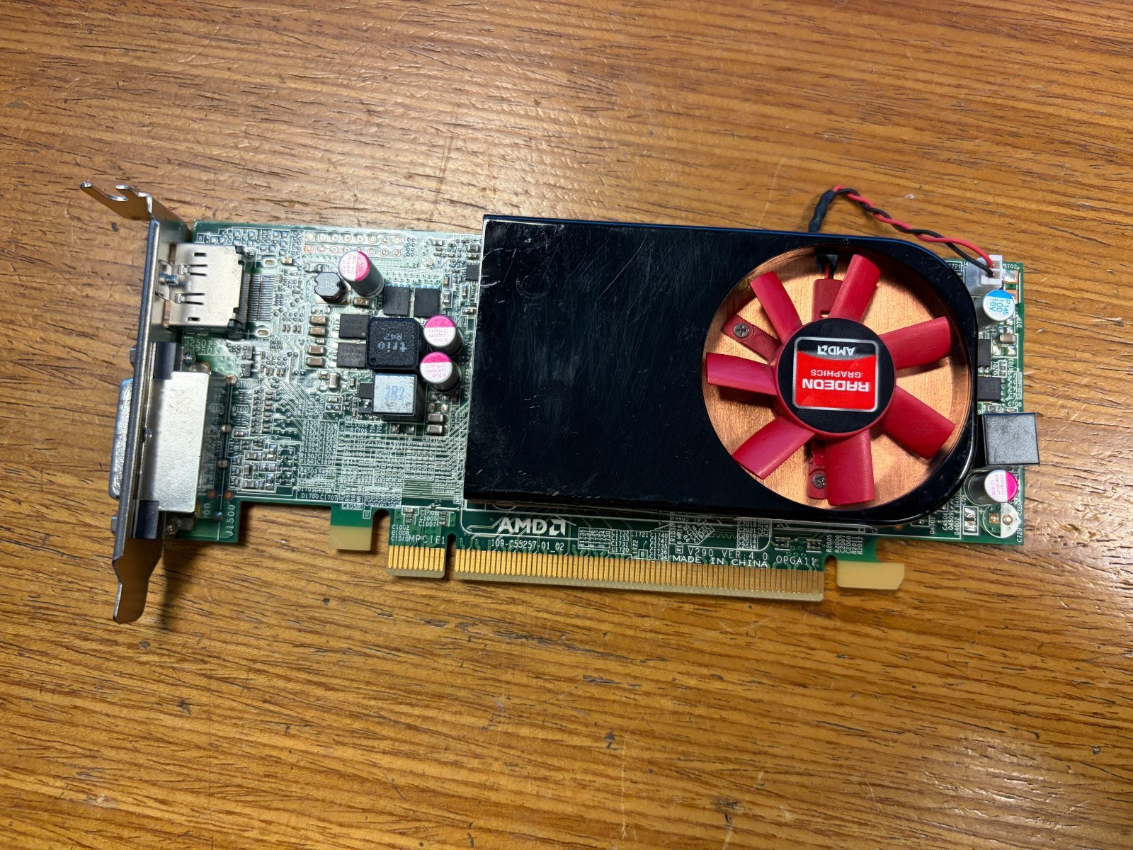 Dell AMD Radeon R7 250 2GB GDDR3 Video Card