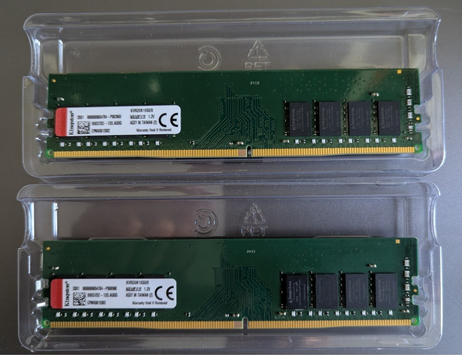Matched Pair 16GB KIT Kingston ValueRAM DIMM 8 GB DDR4-2666 RAM (KVR26N19S8/8)