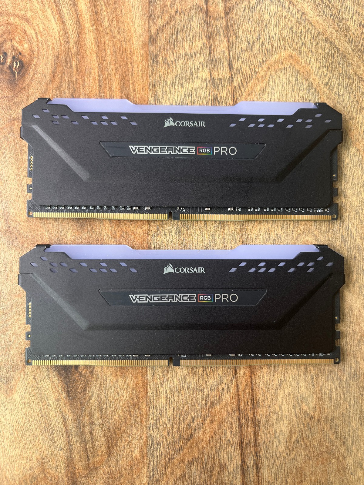Corsair Vengeance RGB Pro 64GB (2x32GB) RAM DDR4 3200MHz CMW128GX4M4E3200C16