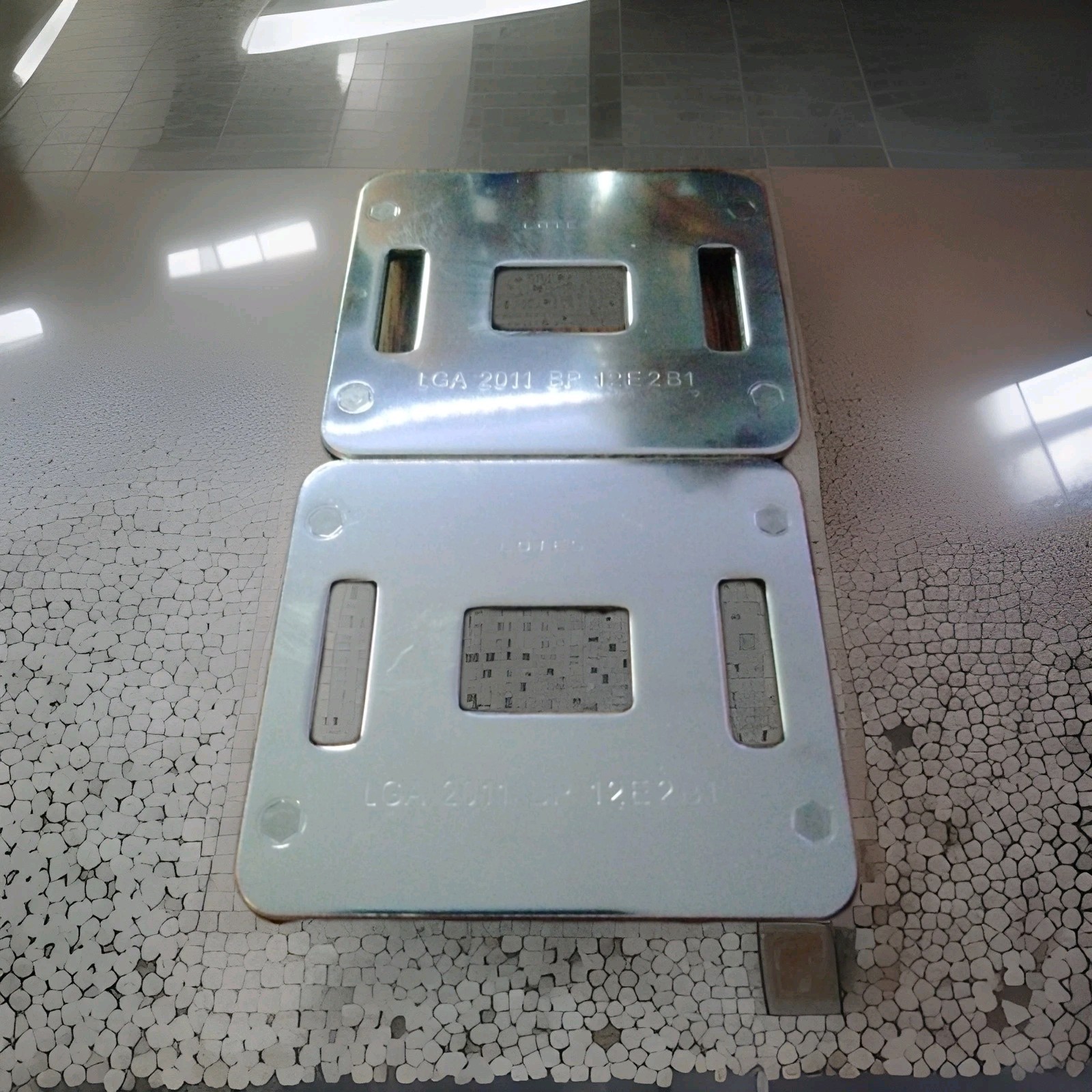 Set Of 2 Lotes/Foxconn CPU Intel Stand/backplate LGA2011 BP 12E2B1